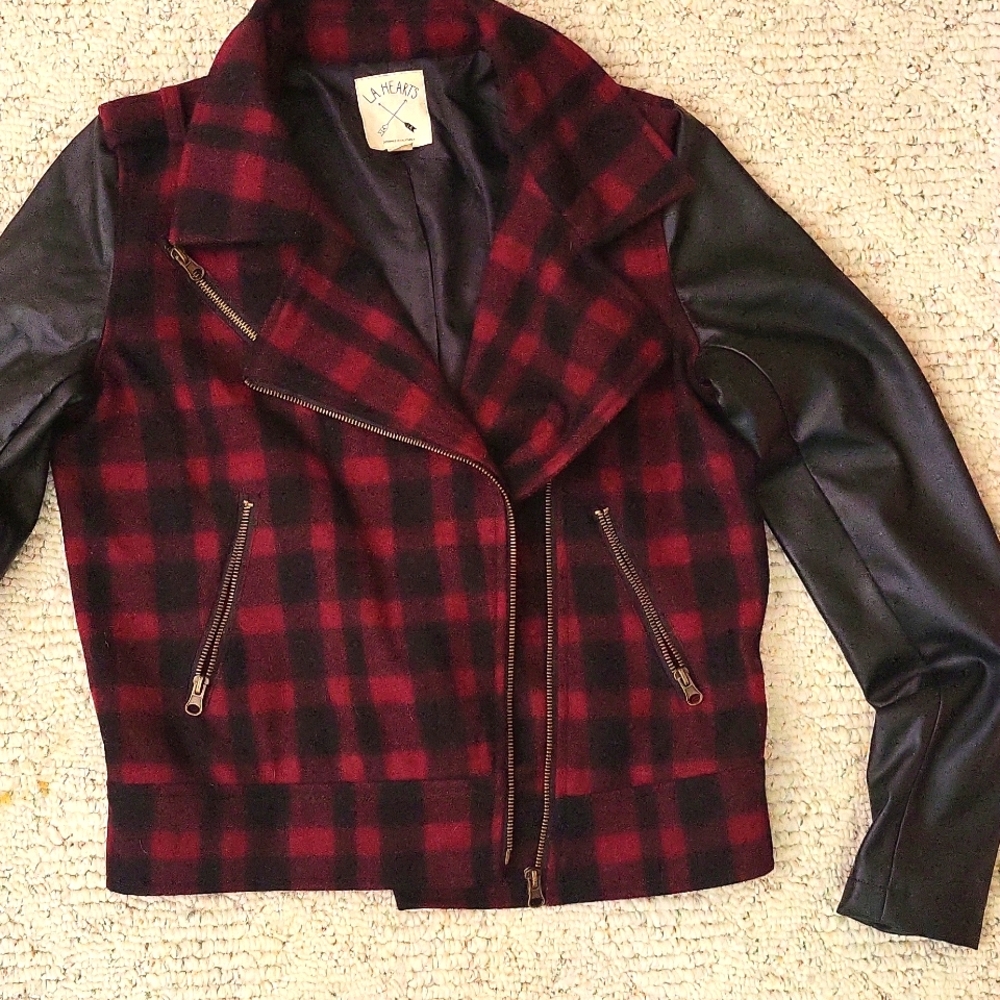 LA hearts jacket